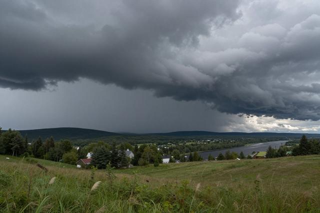Environment Canada Issues Severe Thunderstorm Watch Across Quebec