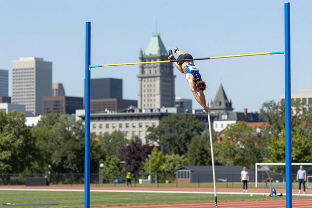 Teenager Gabriel Genest Sets New Montreal Pole‑Vault Record