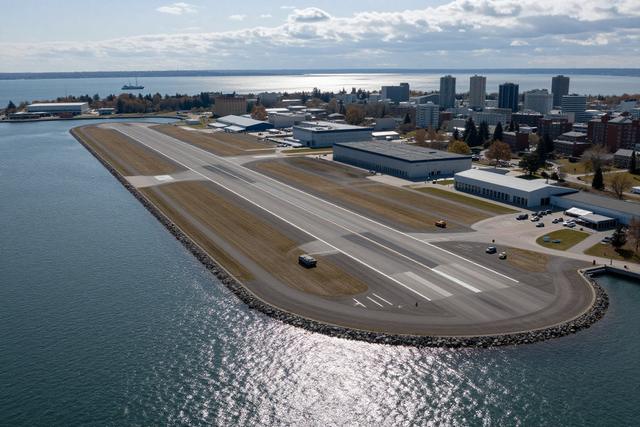 Report Flags Water‑Quality Risks From Billy Bishop Runway Expansion