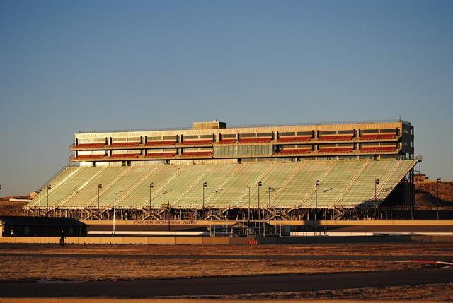 Saint‑Pie Council Sets Aside Racetrack Land for New High School
