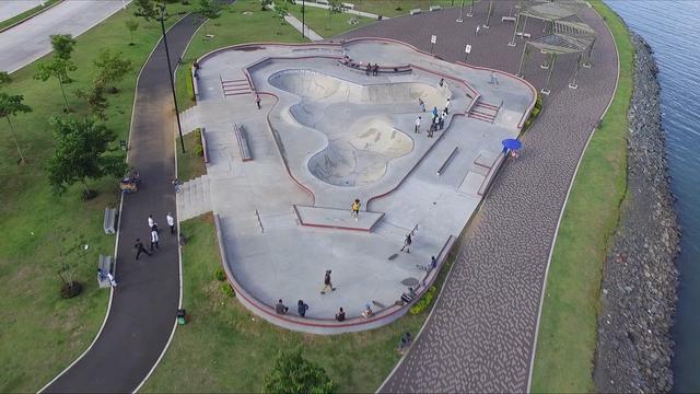 TrapDecks Elevates Chicago's Fingerboarding Community