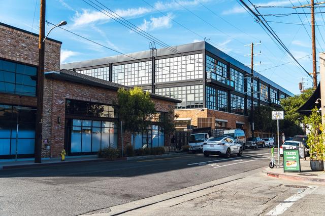Lineage Logistics Nears City‑Ordered Cleanup Deadline for Boyle Heights Warehouse
