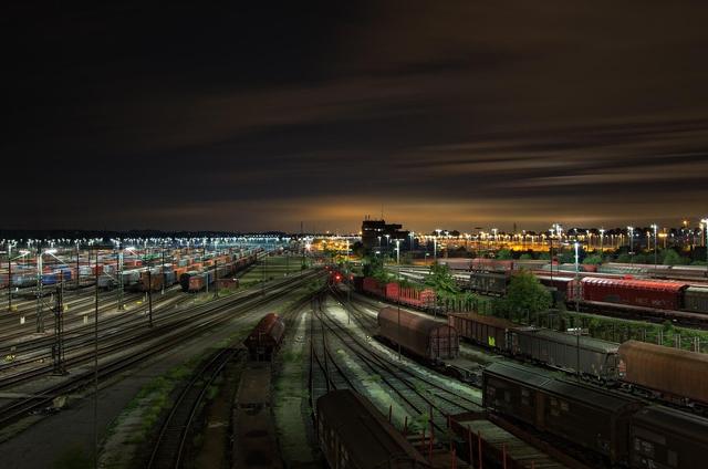 Five Arrested After Freight Train Heist and Police Shooting in Cajon Pass