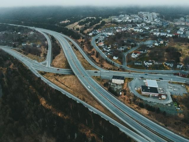 County Seeks Full Interchanges at Four Parkway Exits