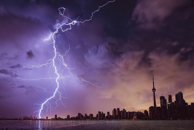 Heavy Rain and Thunderstorms Forecast for GTA This Weekend
