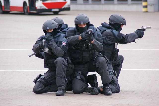 SWAT Deployed in Humboldt Park After Evening Shooting