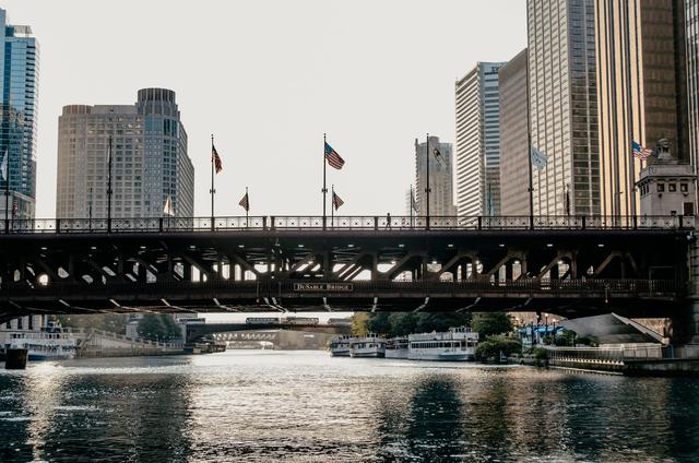 Fall Bridge Lifts Begin Wednesday on Chicago River
