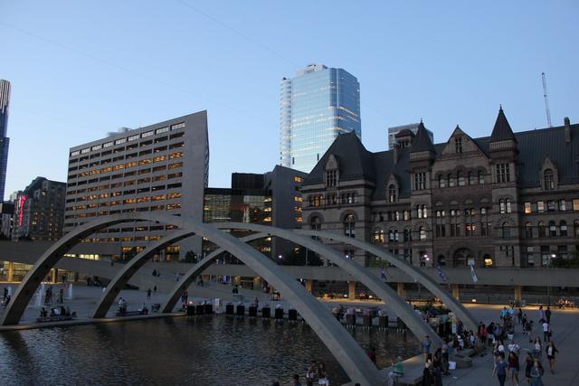 Poll Shows Olivia Chow Leads Brad Bradford by Nine Points