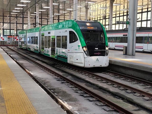 REM Trains Skip Panama Station Due to Blocked Doors