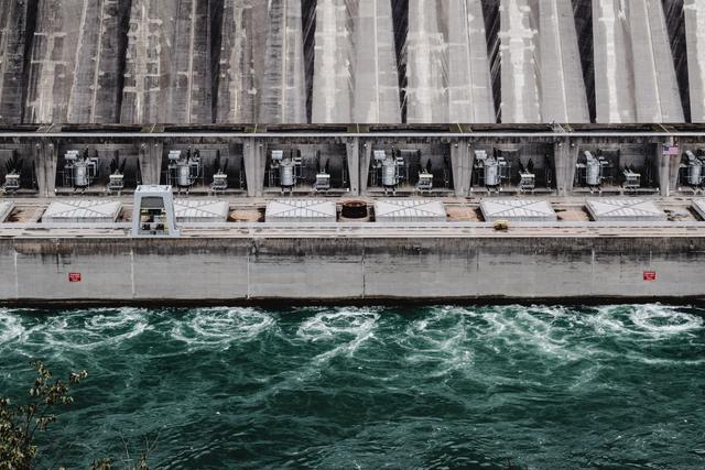 Manitoba Unveils Steps to Cut Residential Hydro Costs
