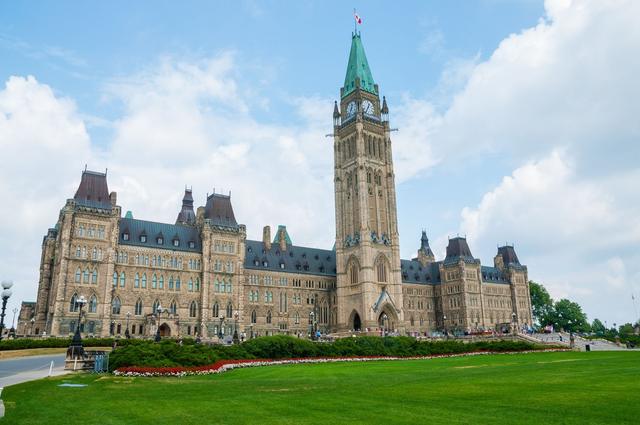 Canada Leaders to Unveil Steel and Auto Aid Package