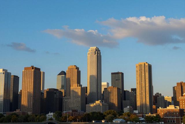 Boston Weather Shifts From Mild Sunday to Warm Monday, Cools Midweek