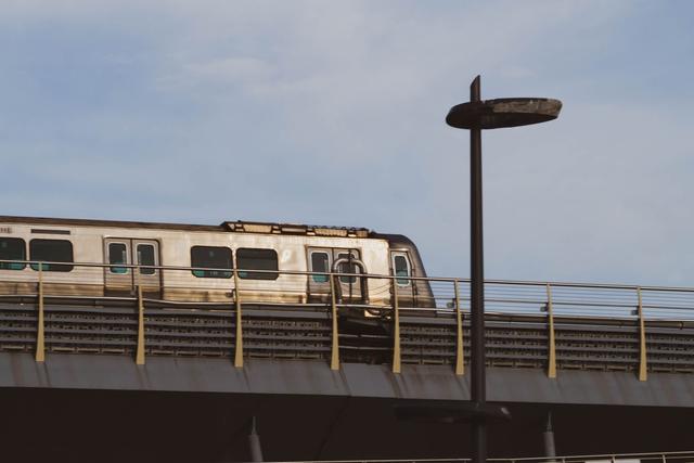 Why Philadelphians Call the L Line the “El”