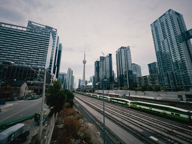 Quebec Farmers Oppose Toronto-Quebec City High-Speed Rail